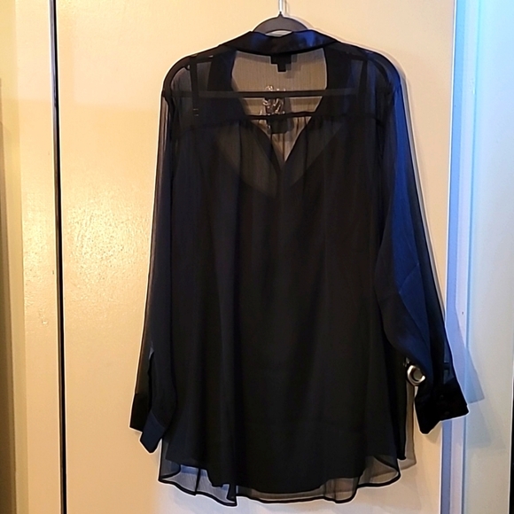 NWT Torrid Chiffon & Satin Long Sleeve Button up Deep Black - 4 - Picture 6 of 7